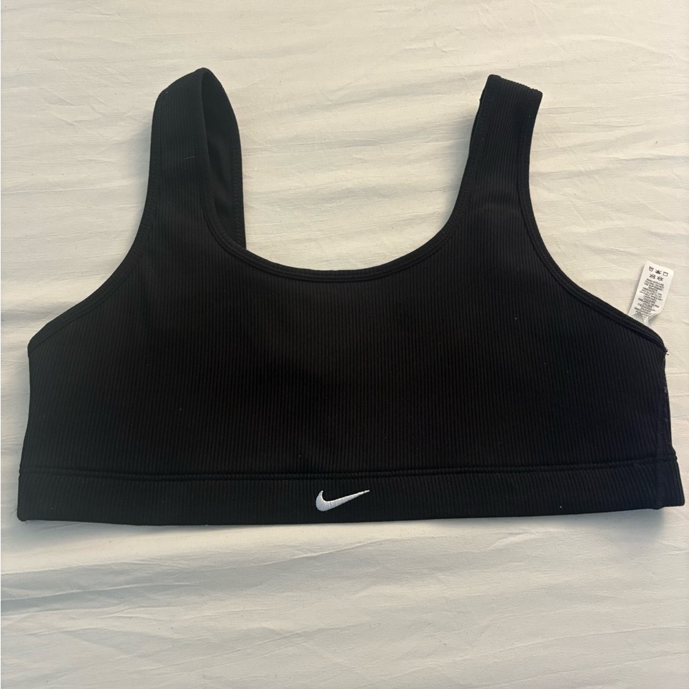 Nike Ribbed Black Sports Bra Design